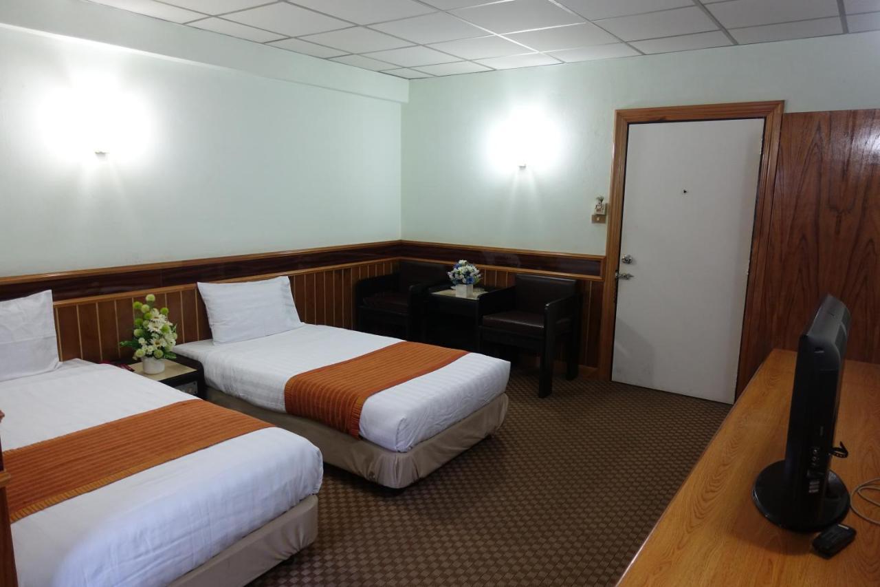 Serene Hotel Паттайя Экстерьер фото